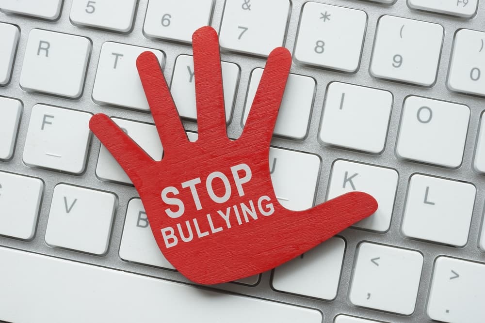 Professione e cyberbullismo: 7 consigli da FECAVA per reagire efficacemente